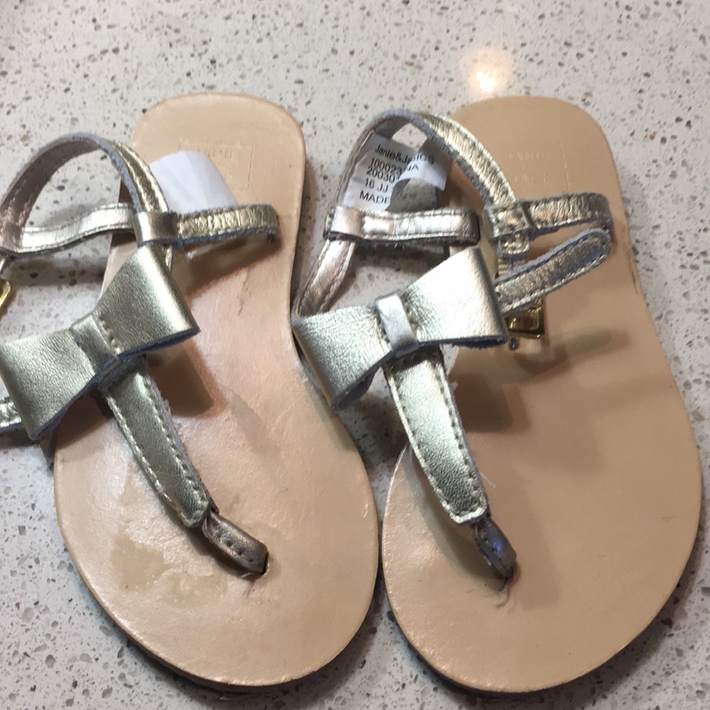 NWOT sandals gold with bow Janie and Jack